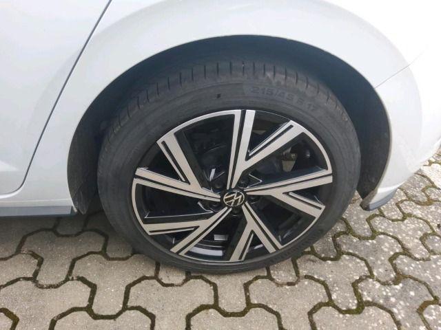 Volkswagen Polo 2023 г. Белый, пробег 53420 км