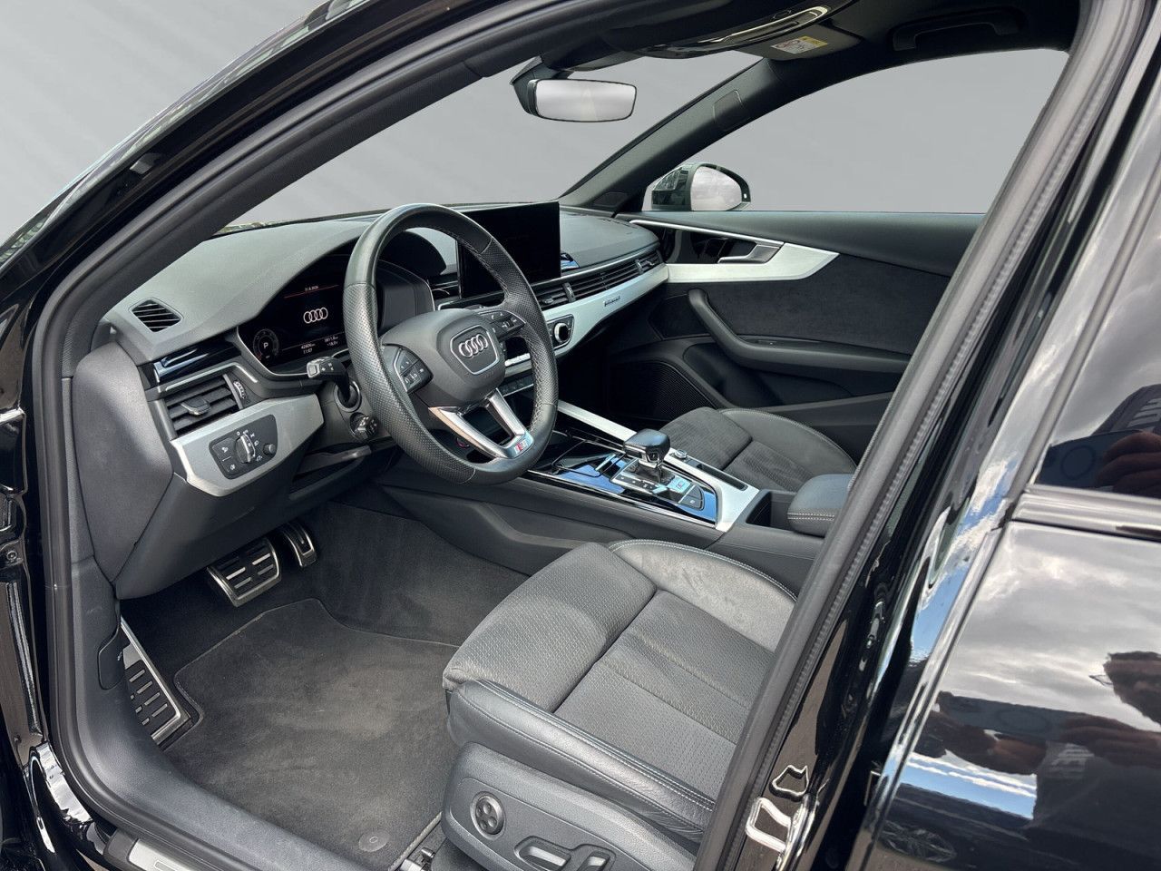 Audi S4 2022 г. Чёрный, пробег 42590 км