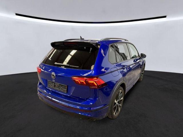 Volkswagen Tiguan 2024 г. Синий, пробег 24900 км