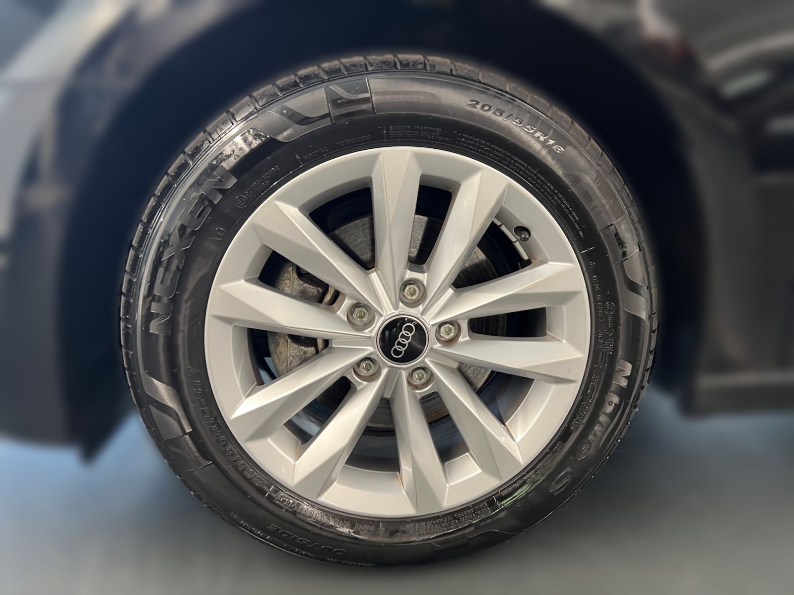 Audi A3 2023 г. Чёрный, пробег 38483 км