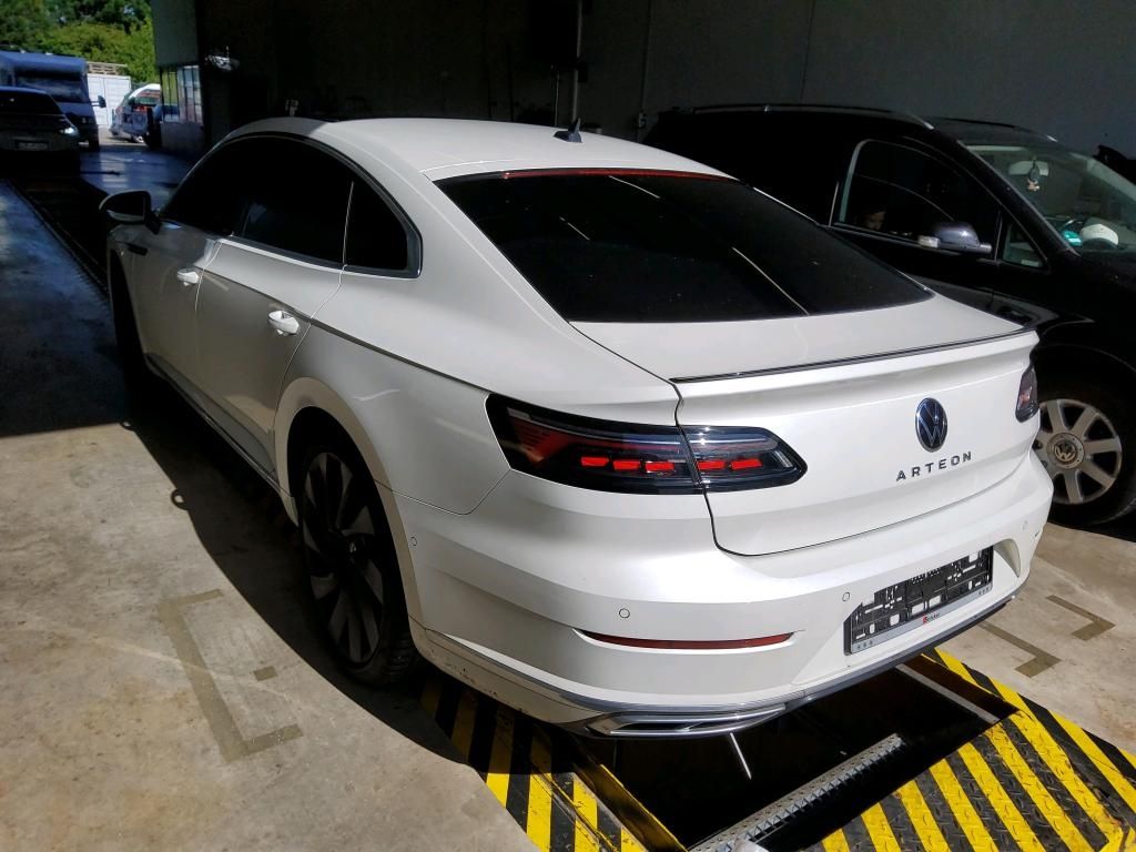 Volkswagen Arteon 2022 г. Белый, пробег 46860 км