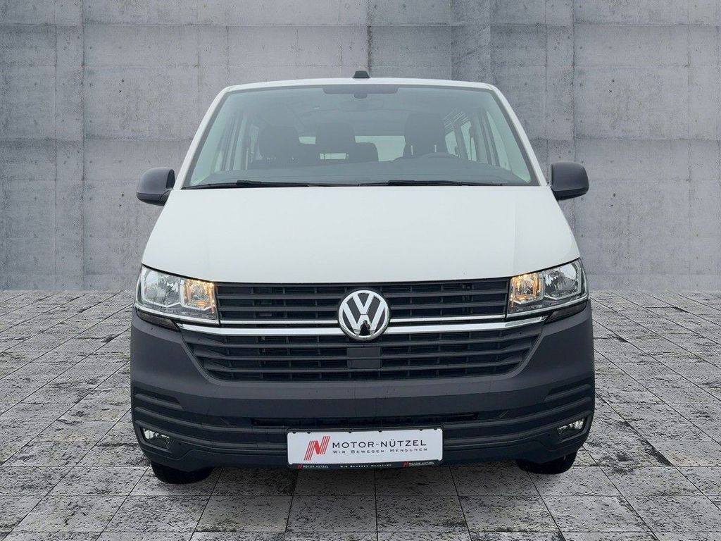 Volkswagen T6 KOMBI 2023 г. Белый, пробег 24000 км