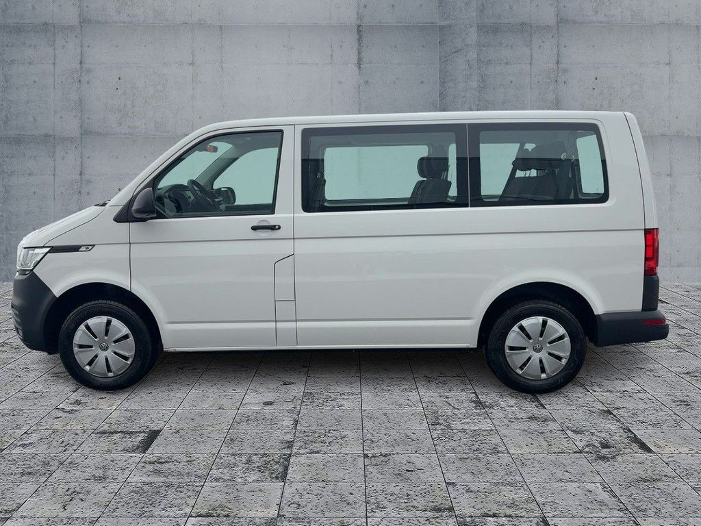 Volkswagen T6 KOMBI 2023 г. Белый, пробег 24000 км