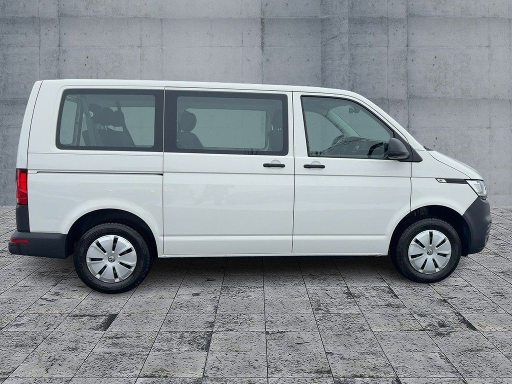 Volkswagen T6 KOMBI 2023 г. Белый, пробег 24000 км