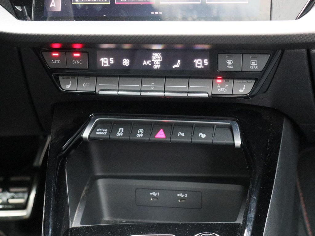Audi RS3 2022 г. Чёрный, пробег 54051 км