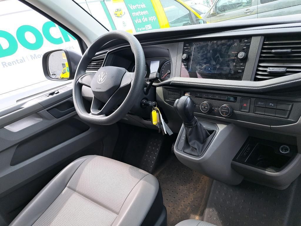 Volkswagen T6 CARAVELLE 2024 г. Серый, пробег 59555 км