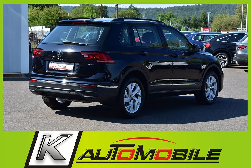 Volkswagen Tiguan 2023 г. Чёрный, пробег 49472 км