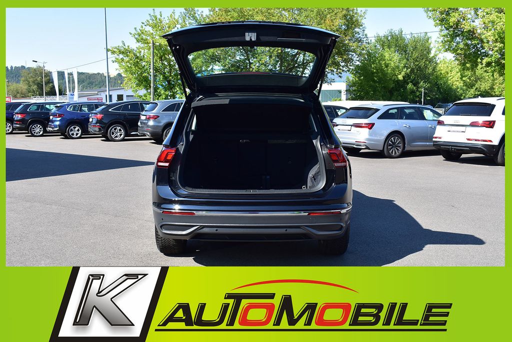 Volkswagen Tiguan 2023 г. Чёрный, пробег 49472 км