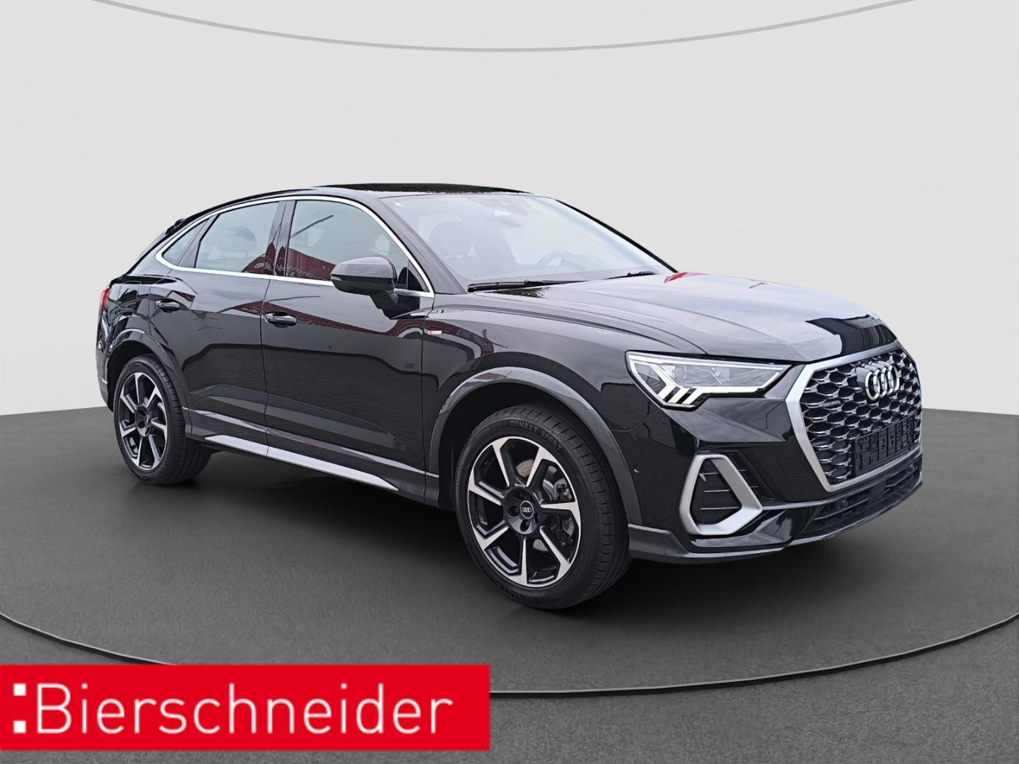 Audi Q3 2021 г. Чёрный, пробег 49150 км