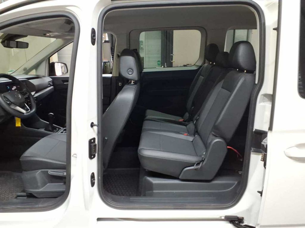 Volkswagen CADDY MAXI 2022 г. Белый, пробег 48500 км