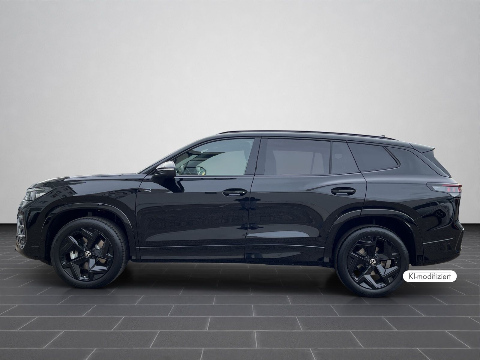 Volkswagen Tayron 2026 г. Чёрный, пробег 18500 км