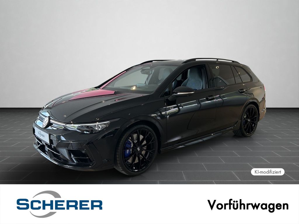 Volkswagen Golf 2026 г. Чёрный, пробег 3000 км