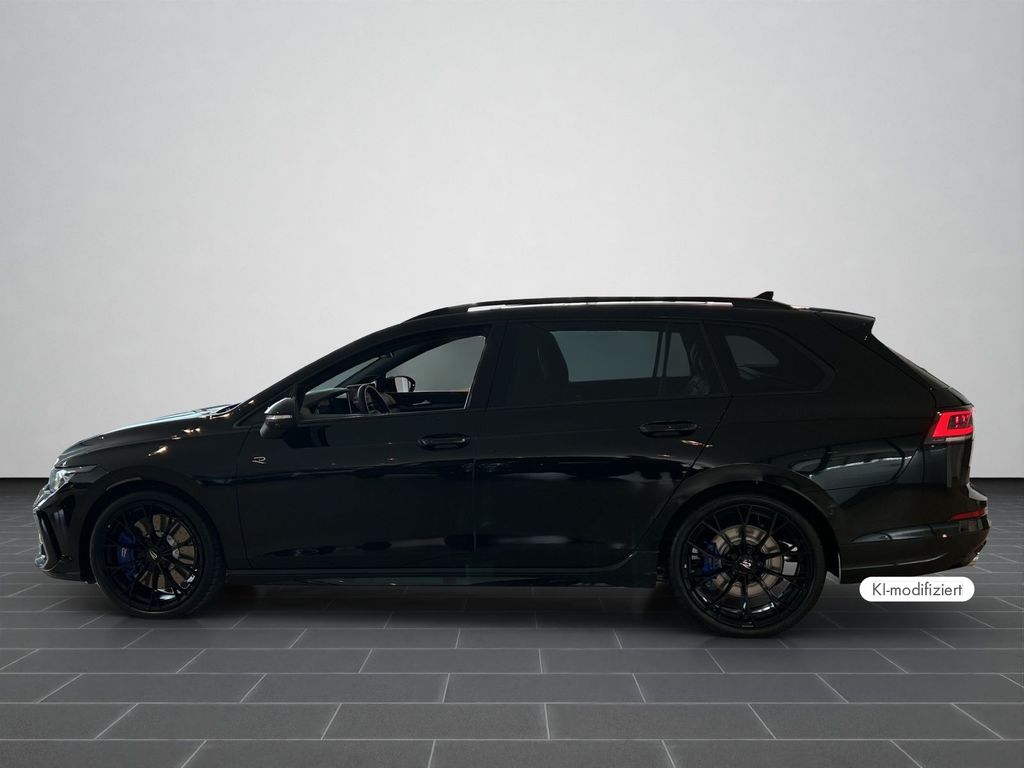 Volkswagen Golf 2026 г. Чёрный, пробег 3000 км