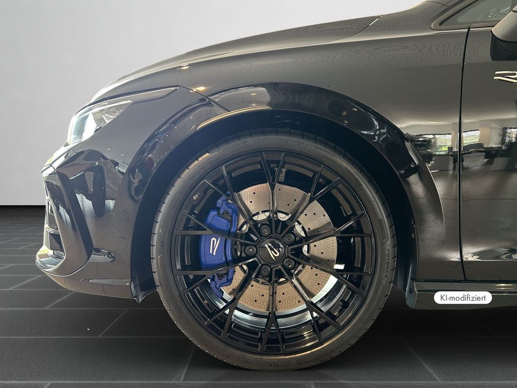 Volkswagen Golf 2026 г. Чёрный, пробег 3000 км