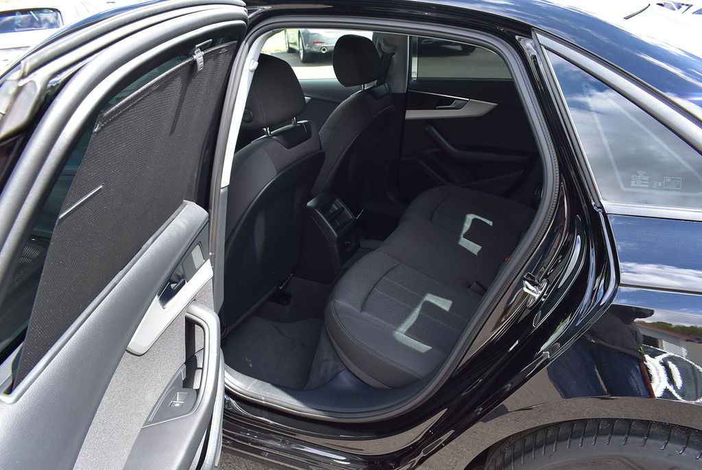 Audi A4 2023 г. Чёрный, пробег 46533 км