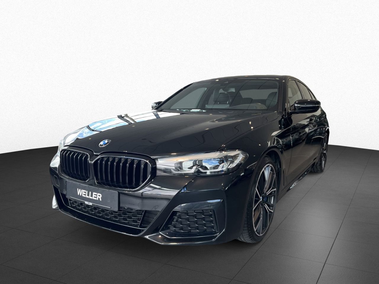 BMW 530 2023 г. Чёрный, пробег 30186 км