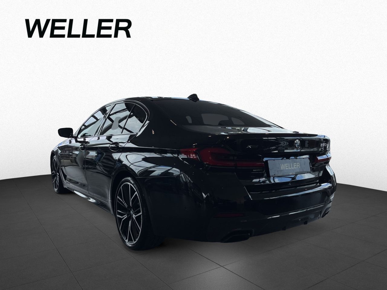 BMW 530 2023 г. Чёрный, пробег 30186 км