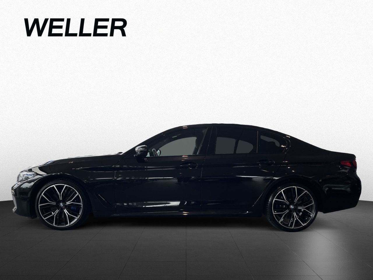 BMW 530 2023 г. Чёрный, пробег 30186 км