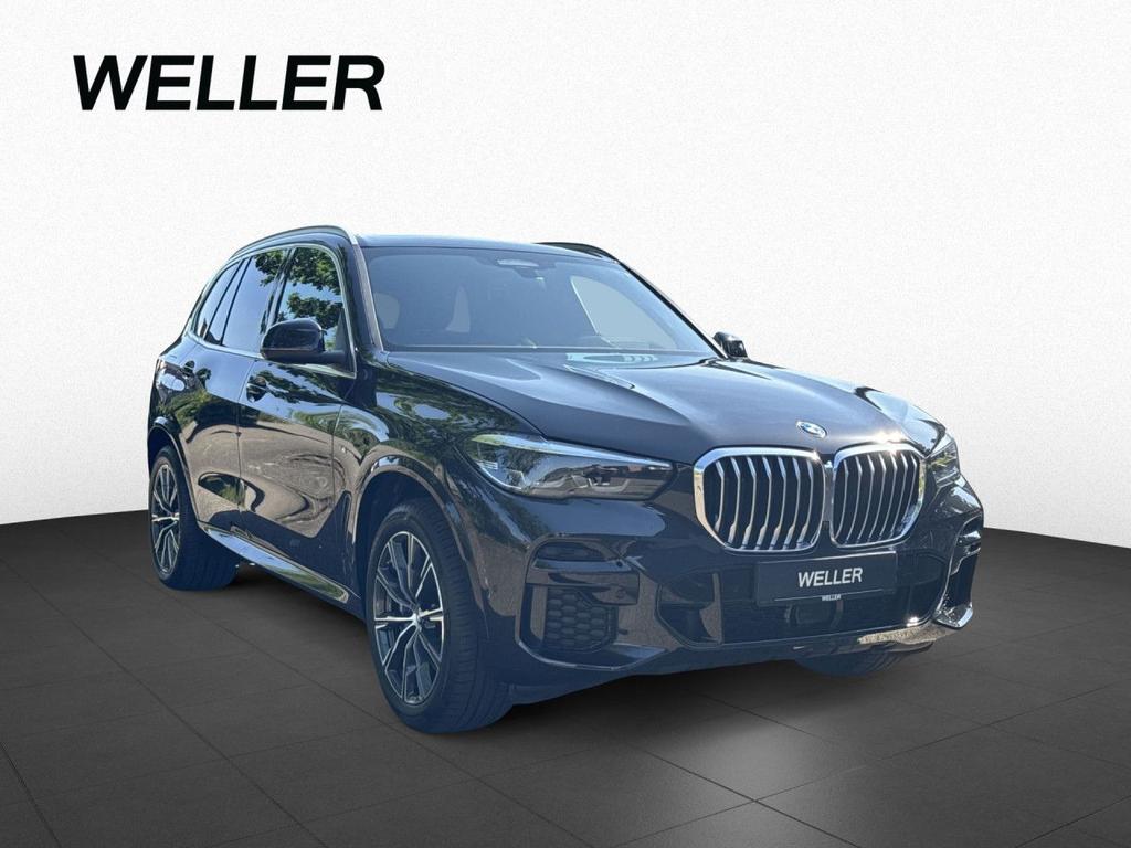 BMW X5 2023 г. Чёрный, пробег 12355 км