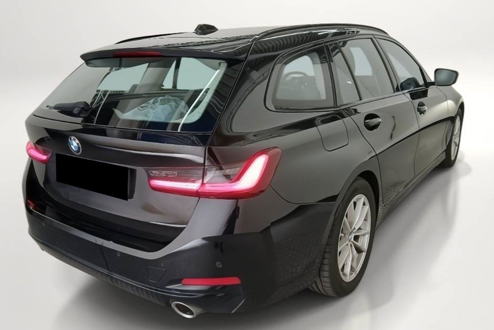 BMW 320 2025 г. Чёрный, пробег 42984 км