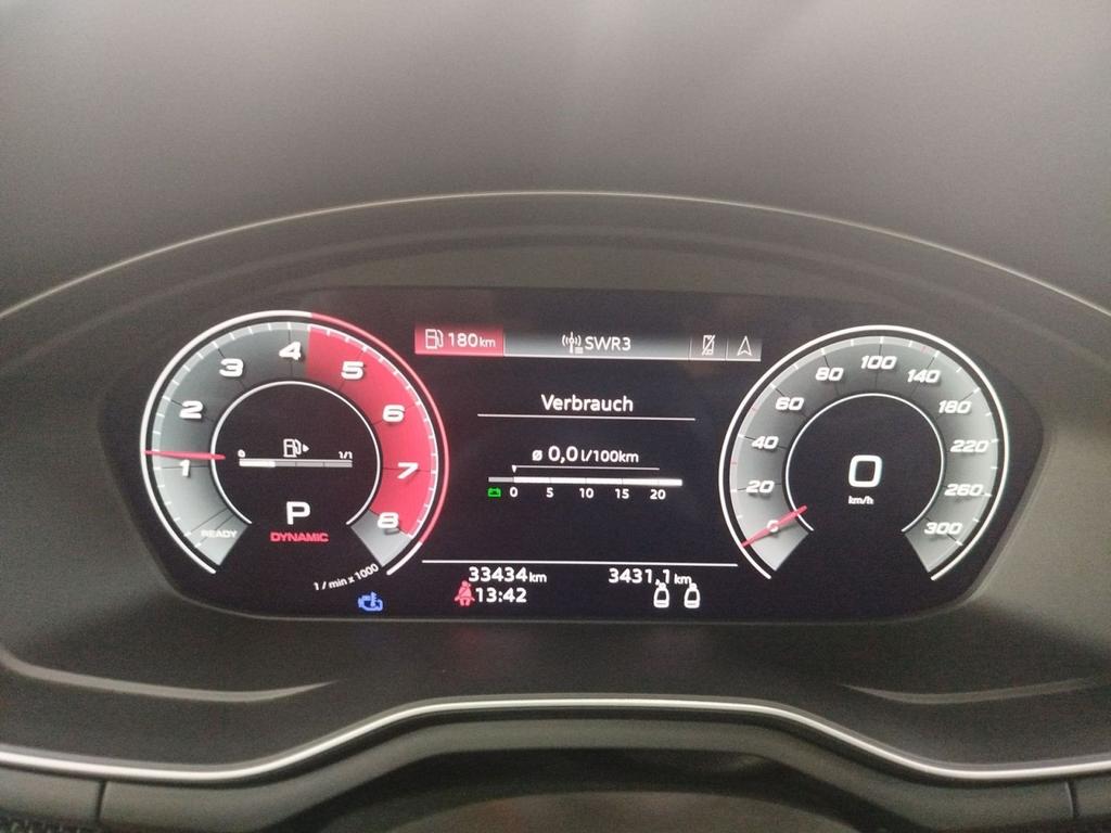 Audi S5 2022 г. Белый, пробег 33432 км