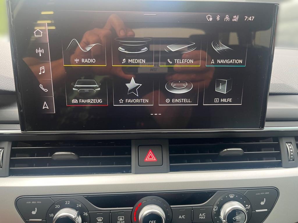 Audi A4 2023 г. Чёрный, пробег 54965 км