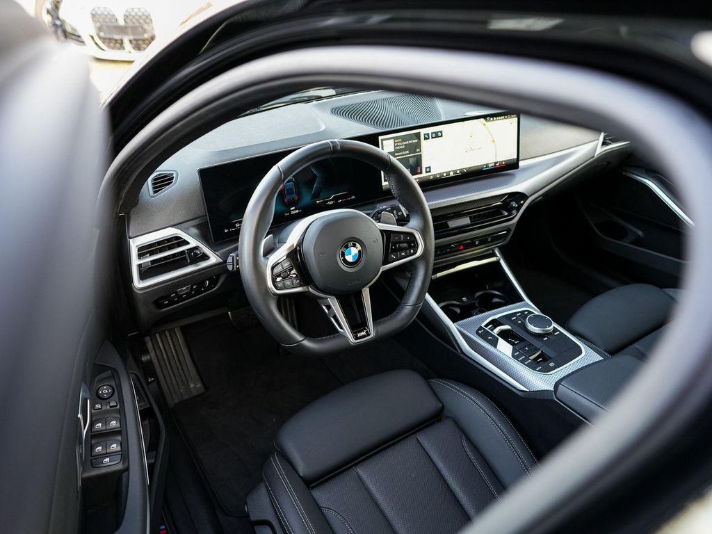 BMW 330 2025 г. Чёрный, пробег 24790 км