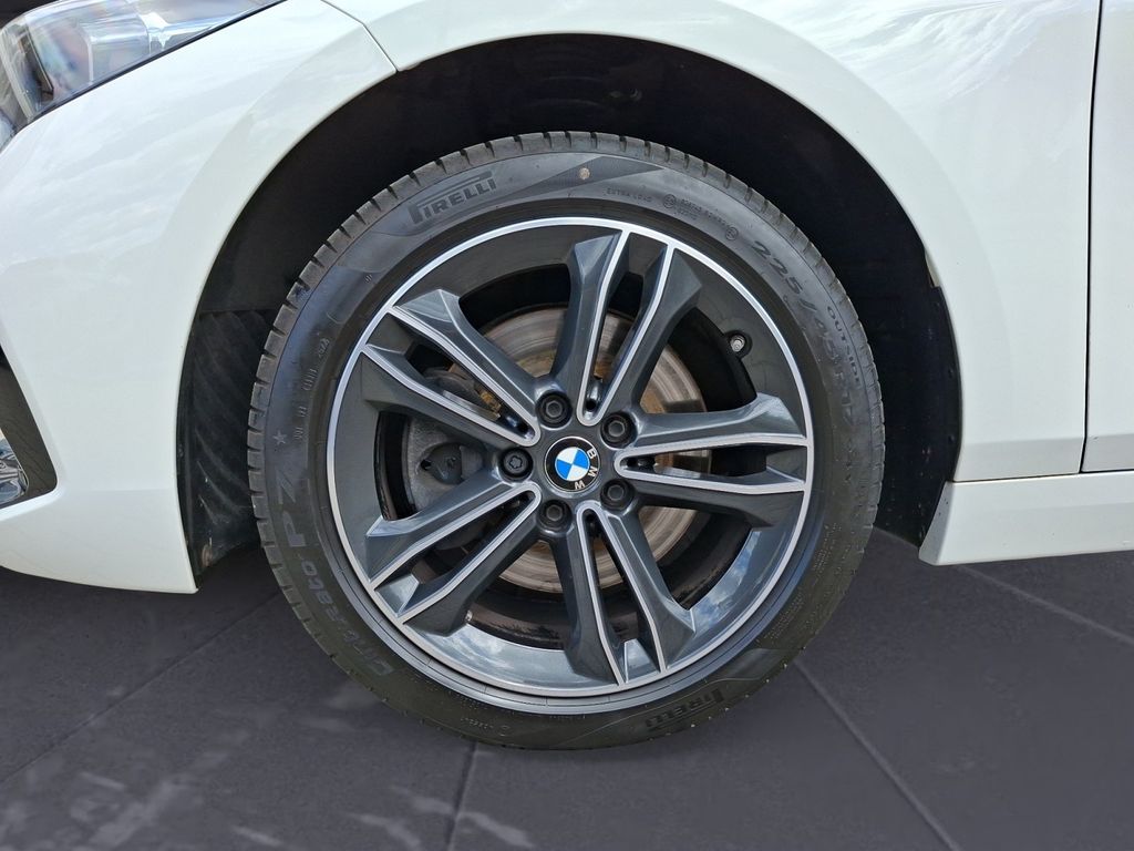 BMW 118 2022 г. Белый, пробег 38675 км