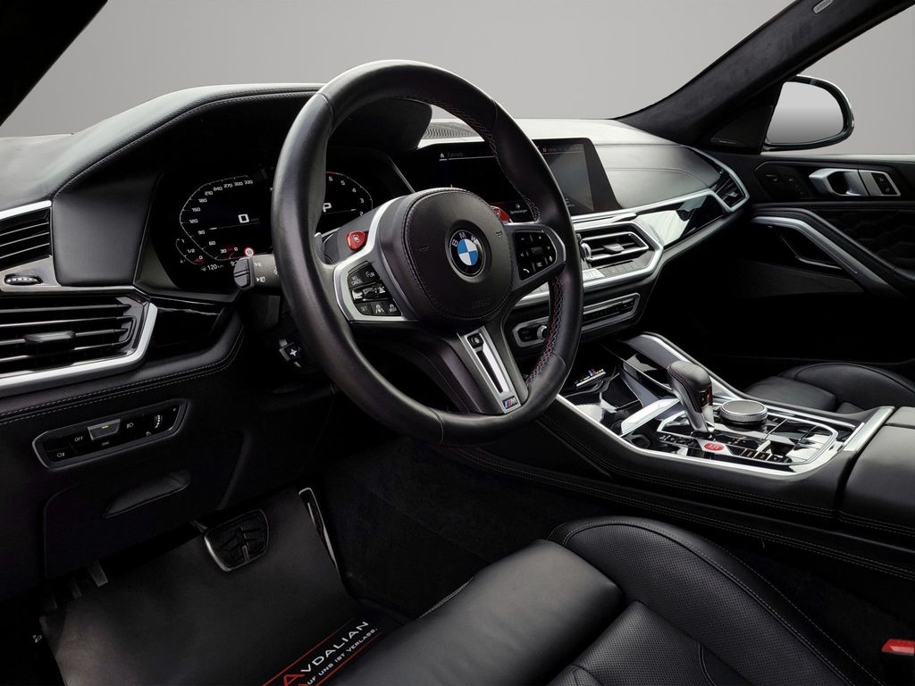 BMW X6 M 2023 г. Чёрный, пробег 36428 км