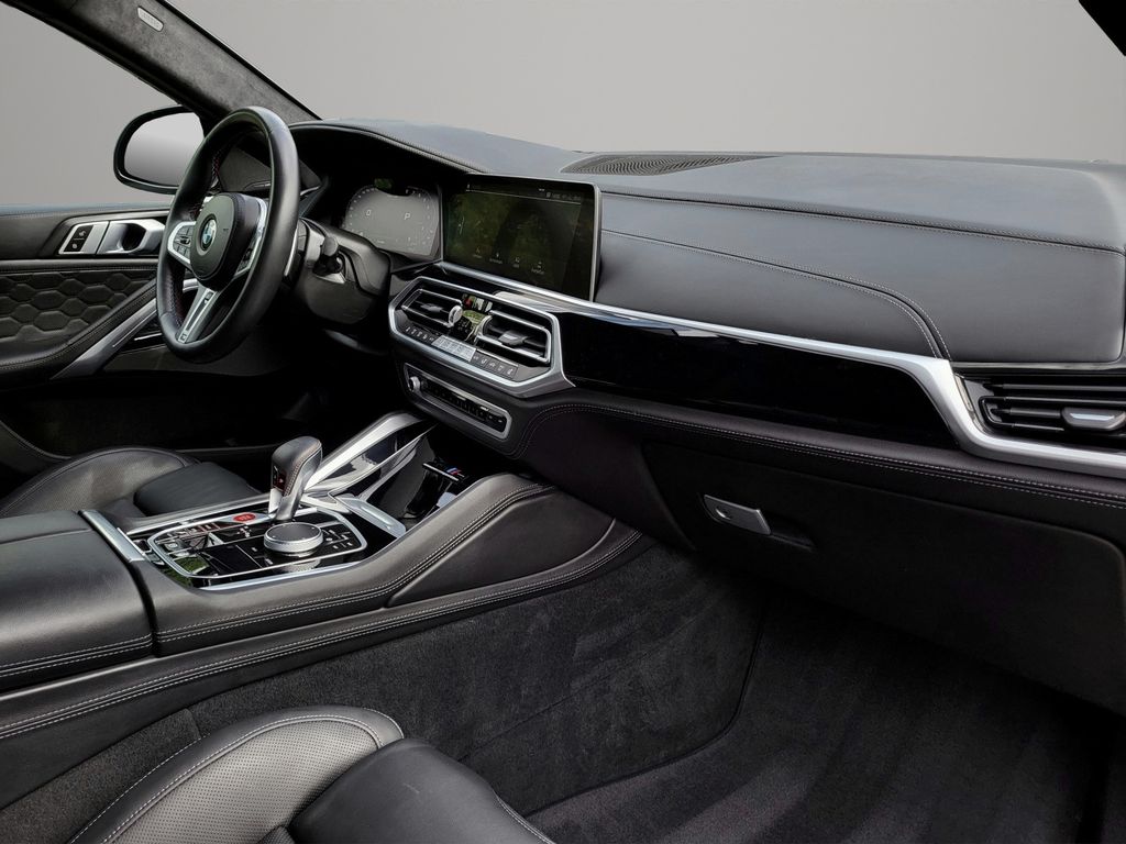 BMW X6 M 2023 г. Чёрный, пробег 36428 км