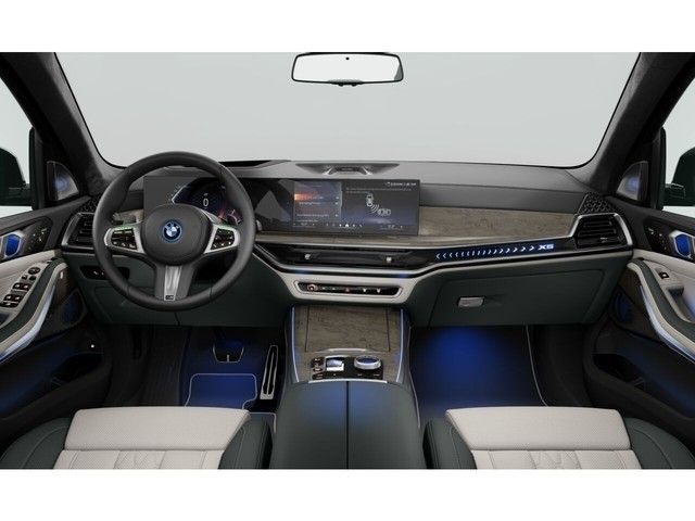 BMW X5 2023 г. Белый, пробег 33047 км