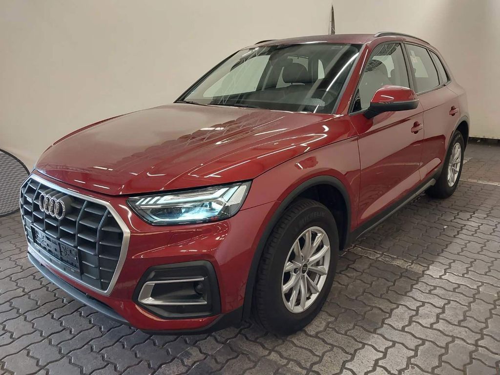 Audi Q5 2023 г. Красный, пробег 32100 км
