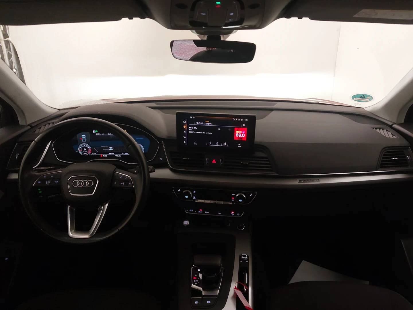 Audi Q5 2023 г. Красный, пробег 32100 км