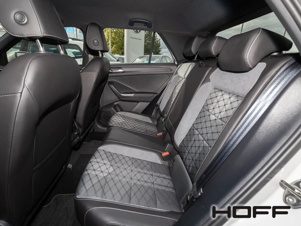 Volkswagen T-Roc 2024 г. Серый, пробег 17900 км