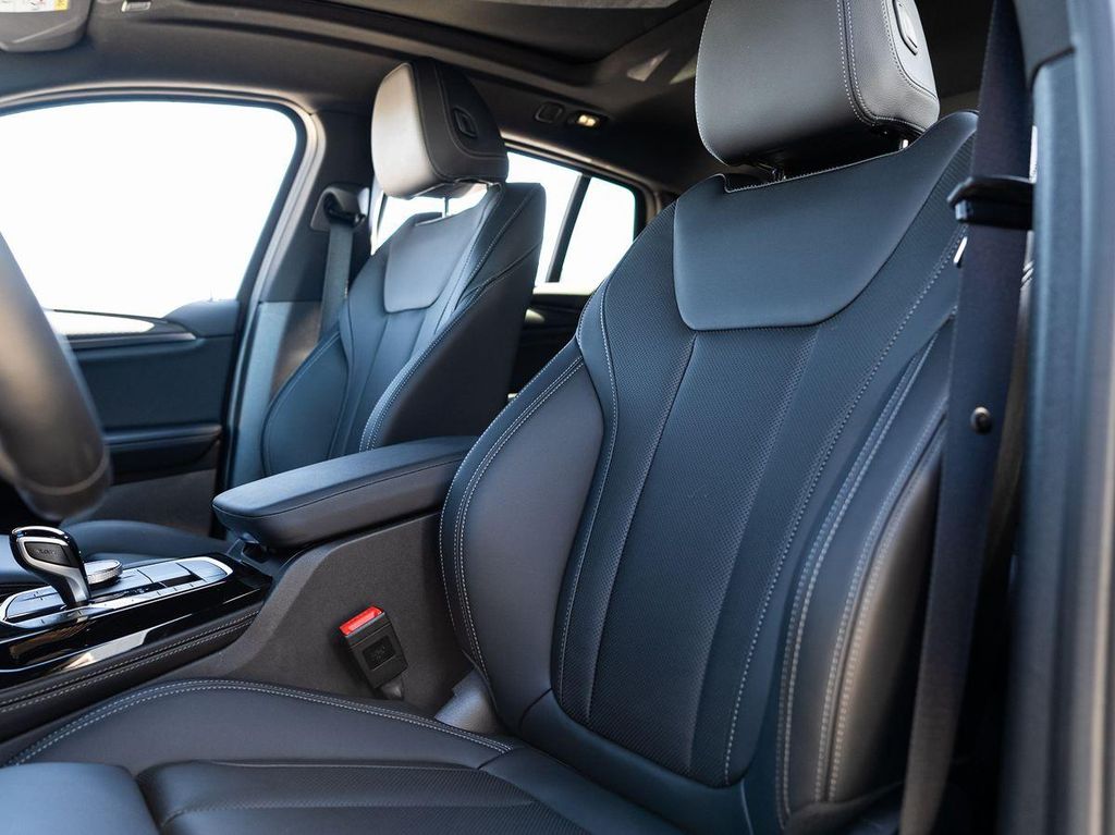 BMW X4 2025 г. Серый, пробег 8390 км
