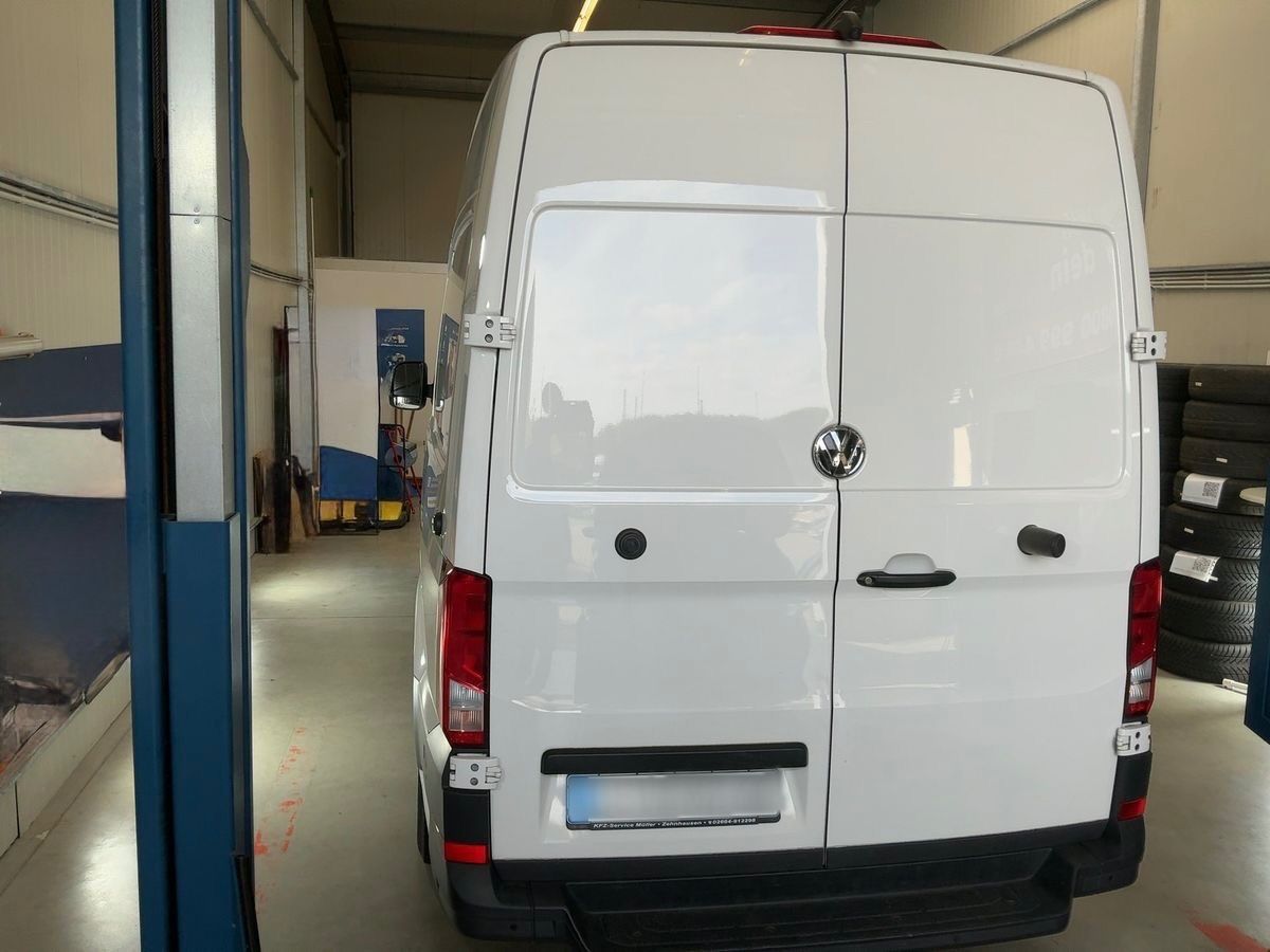 Volkswagen CRAFTER 2023 г. Белый, пробег 48083 км