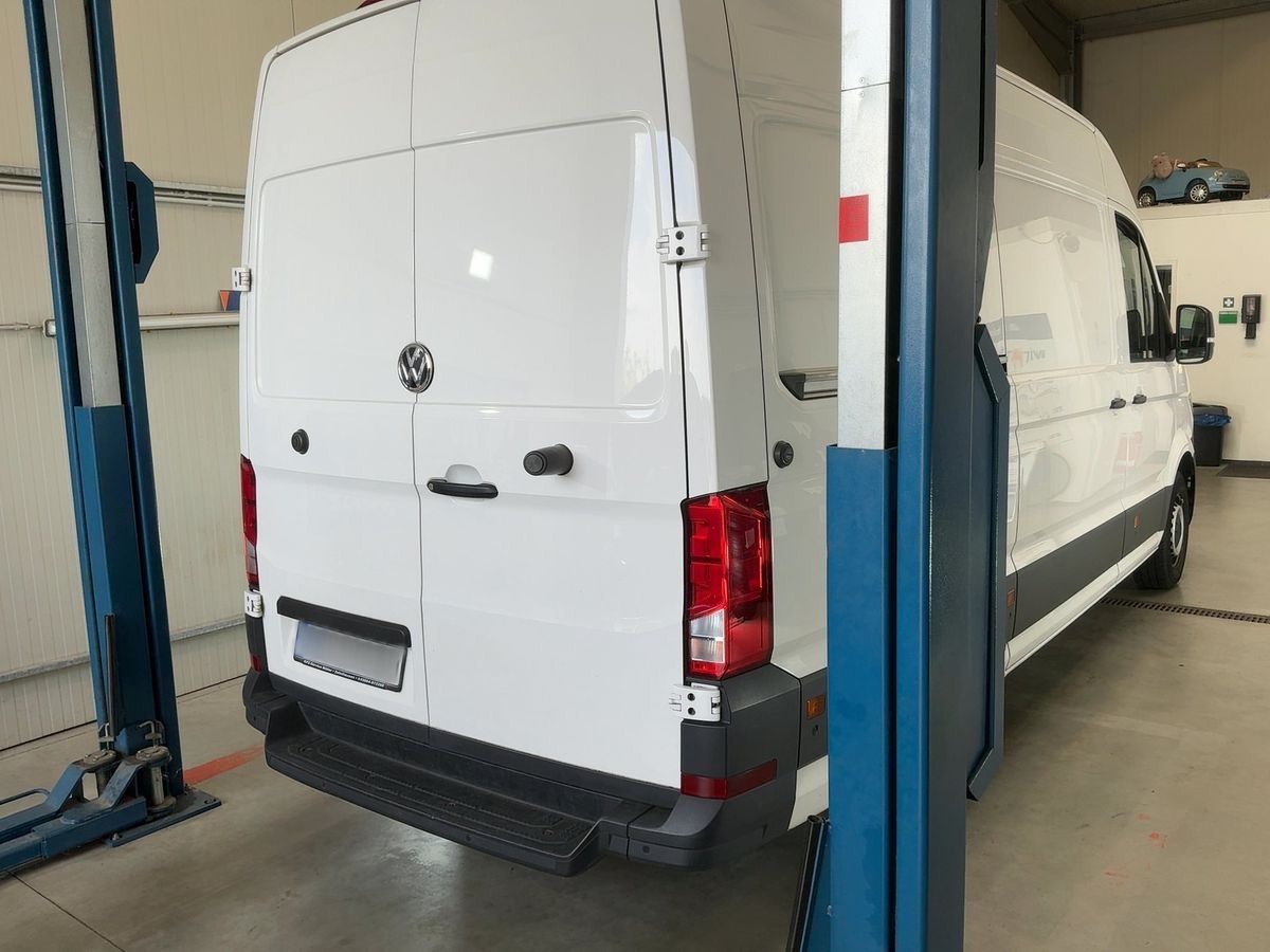 Volkswagen CRAFTER 2023 г. Белый, пробег 48083 км