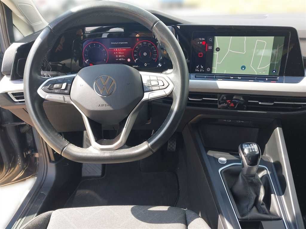 Volkswagen Golf 2023 г. Серый, пробег 58555 км