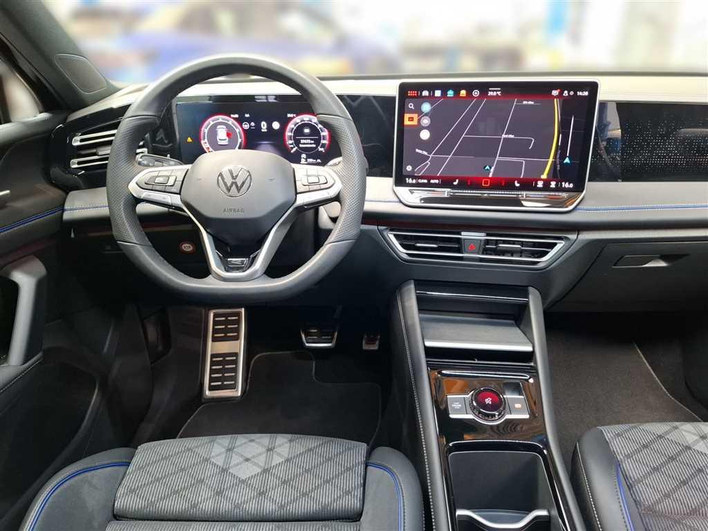 Volkswagen Tiguan 2025 г. Чёрный, пробег 37670 км