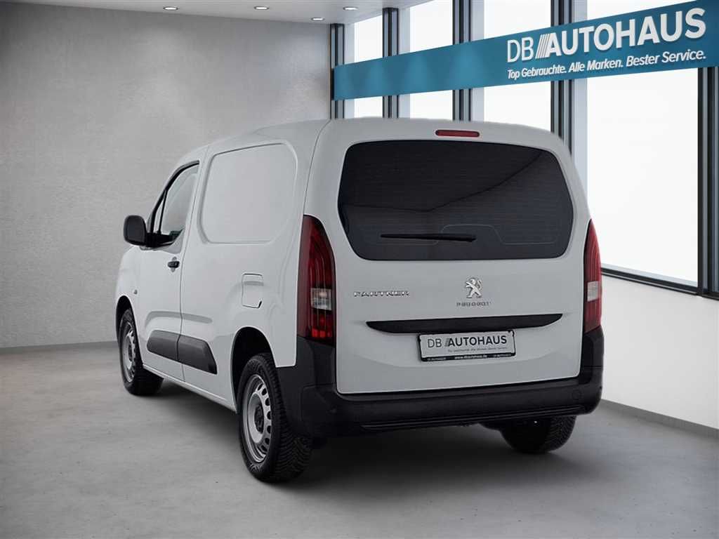 Peugeot Partner 2022 г. Белый, пробег 51783 км