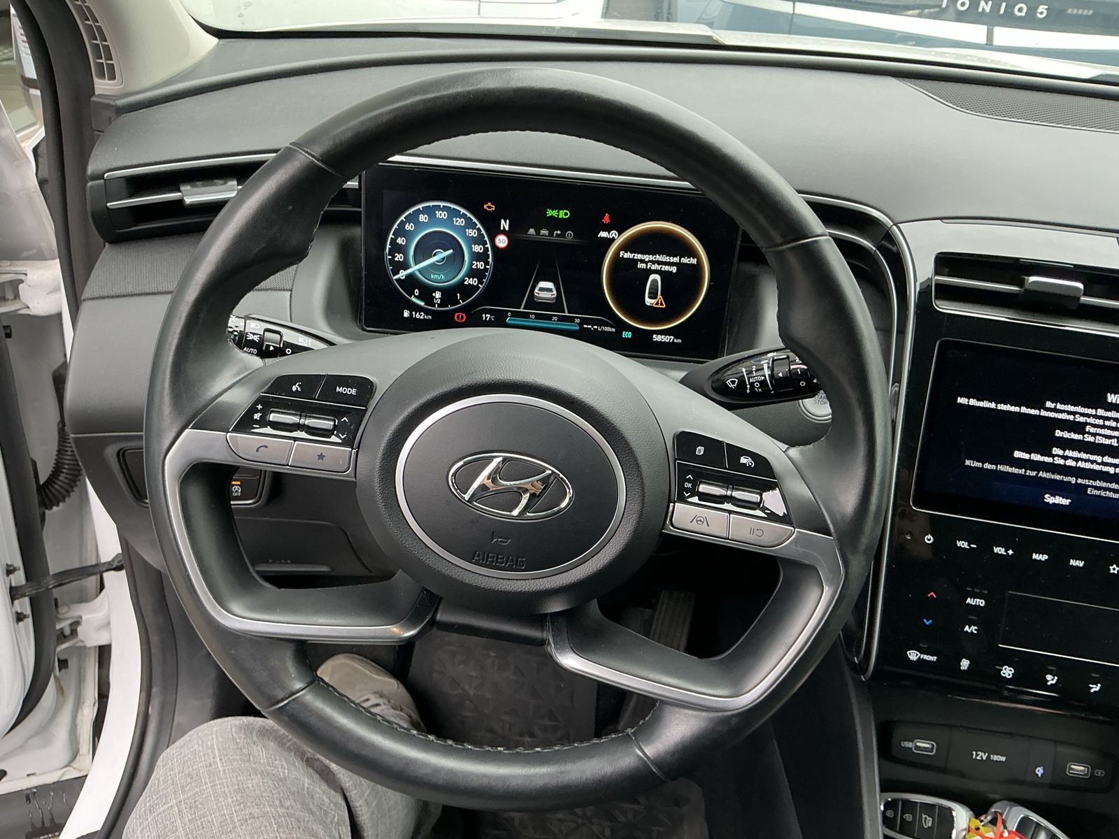 Hyundai Tucson 2021 г. Белый, пробег 58500 км