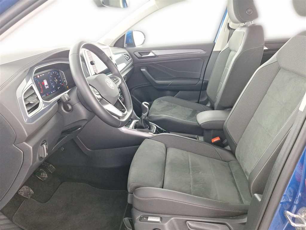Volkswagen T-Roc 2024 г. Синий, пробег 49961 км