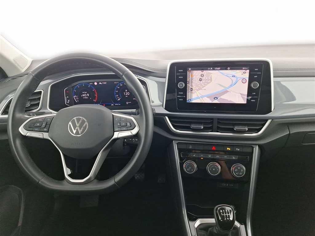 Volkswagen T-Roc 2024 г. Синий, пробег 49961 км