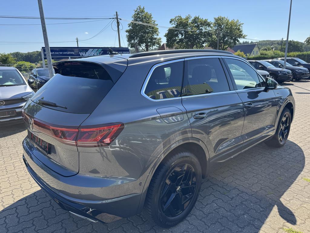 Volkswagen Touareg 2025 г. Серый, пробег 35205 км
