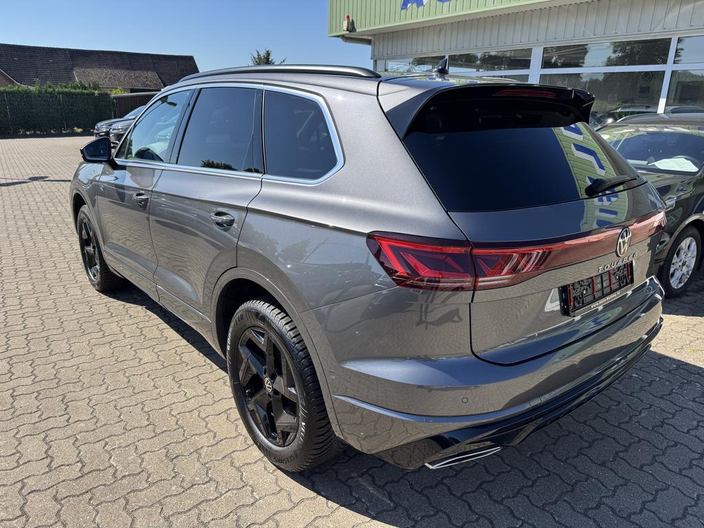 Volkswagen Touareg 2025 г. Серый, пробег 35205 км