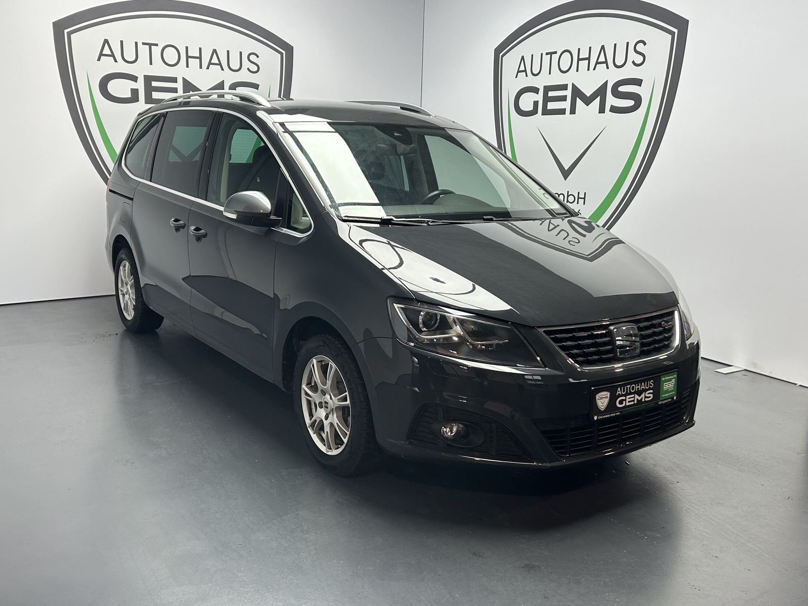 SEAT Alhambra 2022 г. Серый, пробег 57000 км