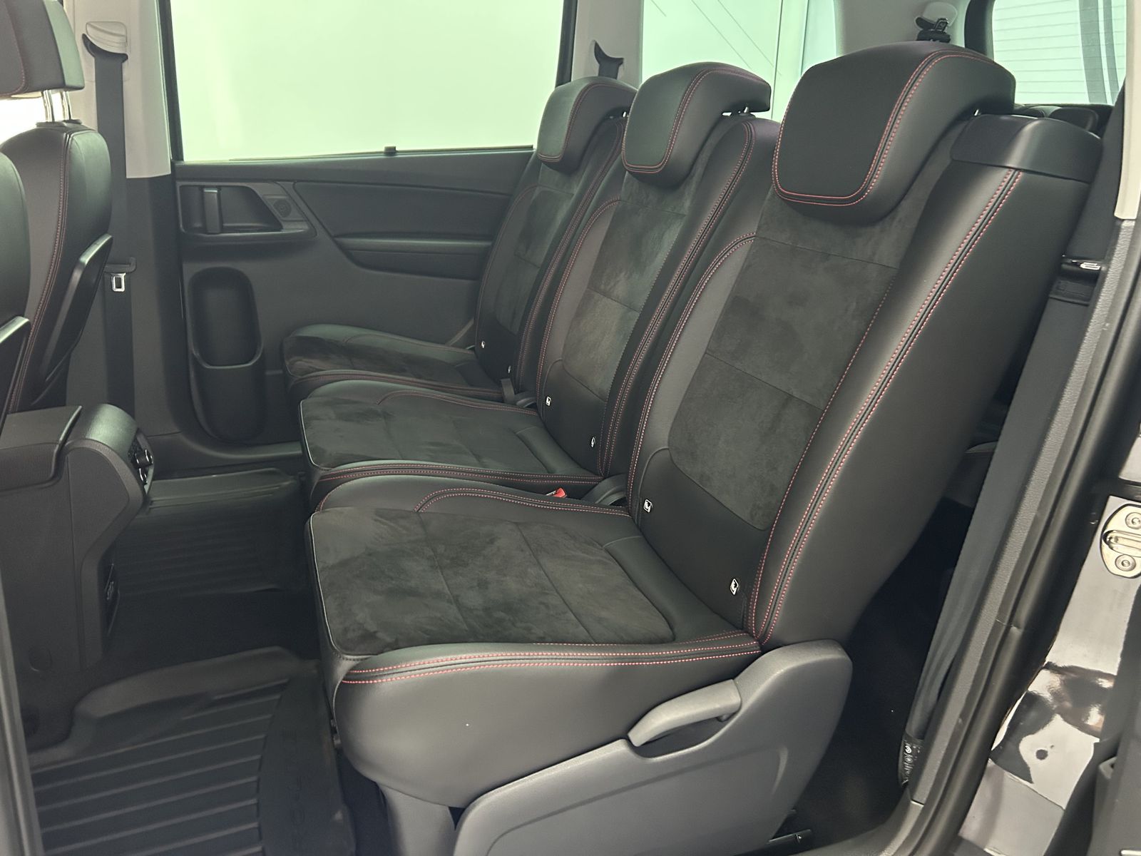 SEAT Alhambra 2022 г. Серый, пробег 57000 км