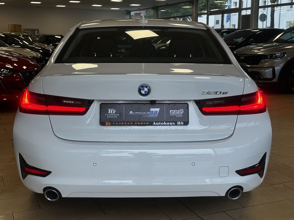 BMW 320 2022 г. Белый, пробег 31706 км