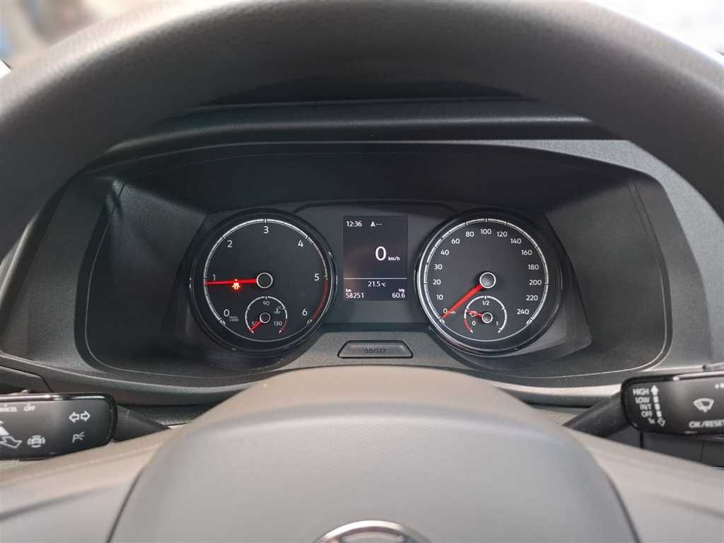 Volkswagen T6 TRANSPORTER 2023 г. Белый, пробег 58250 км