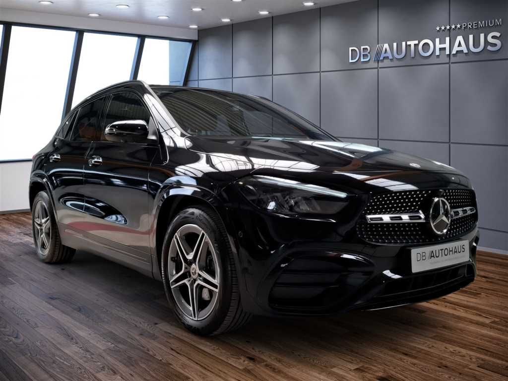 Mercedes-Benz GLA 200 2024 г. Чёрный, пробег 22942 км